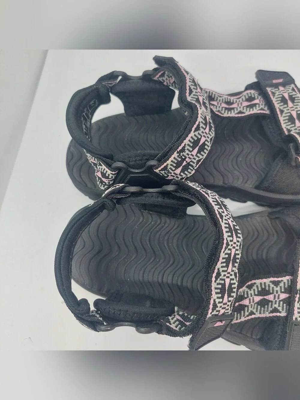 Avia Strappy Sandals Black Pink Geometric Design Adj Summer Shoes Womens Size 7